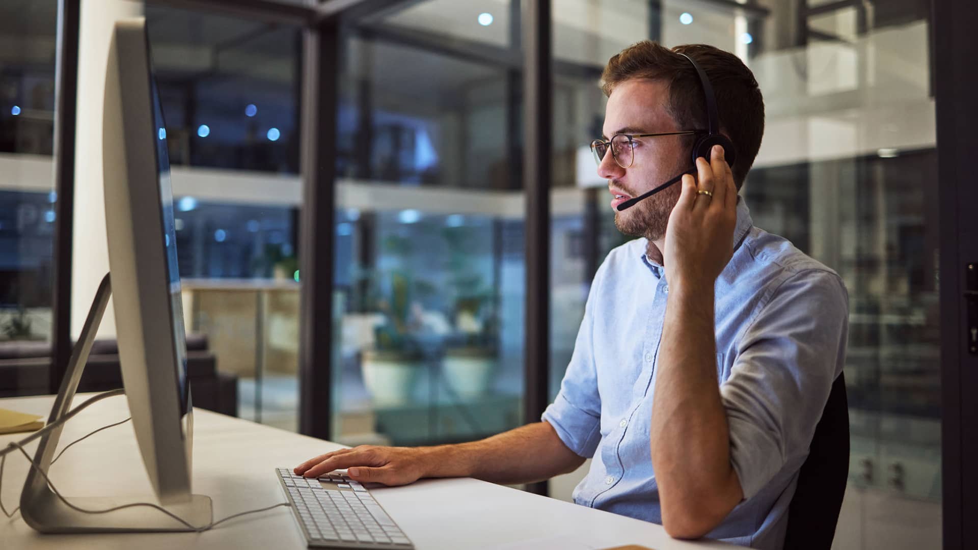 Customer Support: Dedicated Assistance for Seamless IT Solutions